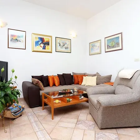 Seaside With A Swimming Pool Rastici, Ciovo - 1084 Apartment