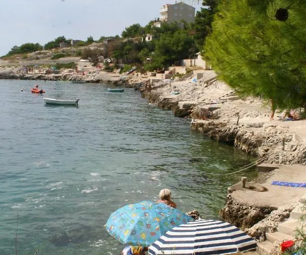 Διαμέρισμα Seaside With A Swimming Pool Rastici, Ciovo - 1084