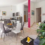 Seaside With A Swimming Pool Rastici, Ciovo - 1084 아파트 트로기르