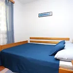 Seaside With A Swimming Pool Rastici, Ciovo - 1084 트로기르