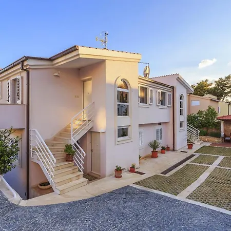 Апартаменты Seaside With A Swimming Pool Rastici, Ciovo - 1084