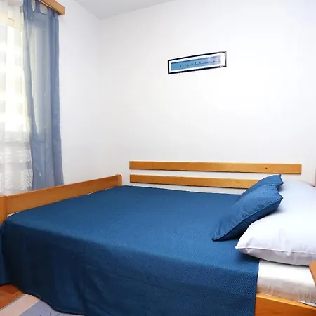 Seaside With A Swimming Pool Rastici, Ciovo - 1084 Трогир