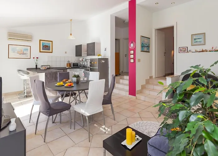 Seaside With A Swimming Pool Rastici, Ciovo - 1084 Apartman Trogir