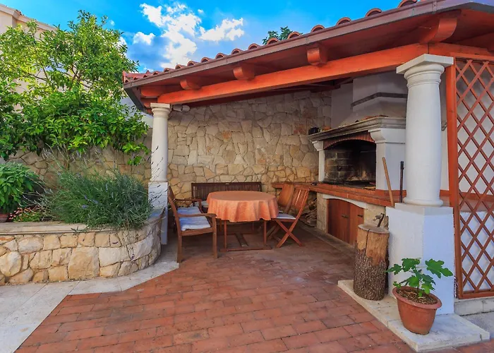 Seaside With A Swimming Pool Rastici, Ciovo - 1084 Trogir
